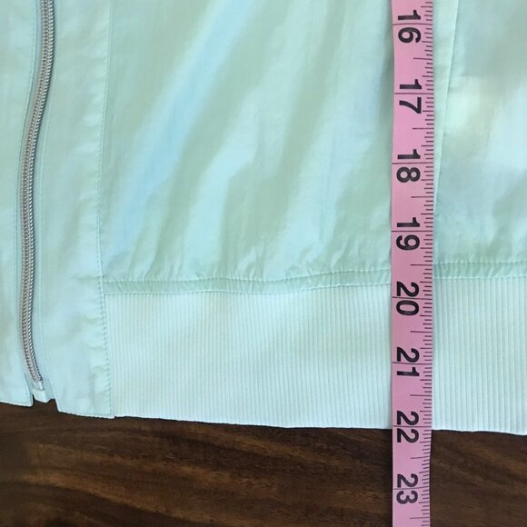 Chico's Zenergy Women's Mint Aqua Blue Lightweight Nylon Warmup Jacket Size M - Picture 12 of 13